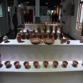 荣县陶瓷产业上新台阶,工业酒坛占全国市场份额